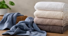  Vì sao khăn tắm bị khô cứng? Những lưu ý giúp khăn luôn mềm mại như mới