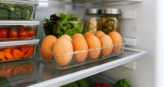  6 Sai lầm khi bảo quản trứng trong tủ lạnh mà nhiều gia đình mắc phải, tưởng đơn giản hóa ra không