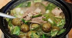 Cách nấu vịt om sấu chuẩn vị Hà Nội