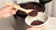 Cách nấu cơm gạo lứt dẻo thơm, dễ tiêu hóa