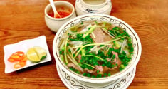 Cách nấu phở bò ngon tại nhà như đầu bếp 5 sao chế biến