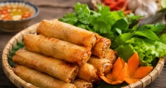 5 mẹo rán nem vàng giòn, không rách vỏ, để lâu vẫn ngon và cấp đông cực tiện