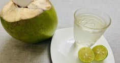 Cách uống nước dừa kết hợp với chanh giúp thải độc gan, không xót ruột