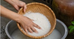 Vo gạo tưởng đơn giản hóa ra không: Vo sai cách âm thầm giữ độc tốt và làm cơm kém ngon