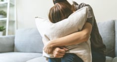 Sự thật ít ai nói về phụ nữ sau đổ vỡ: Càng tổn thương càng mạnh mẽ