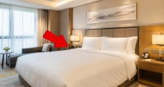 Tại sao khách sạn thường thích sử dụng ga, chăn, gối màu trắng tinh?