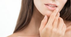 5 mặt nạ dưỡng môi tự nhiên giúp cải thiện tình trạng thâm sạm, trả lại đôi môi hồng hào mềm mịn