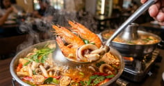 Cách làm lẩu Thái đơn giản tại nhà: Món ăn chua cay ai cũng mê, ngon chẳng kém ngoài hàng