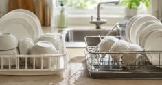 Vì sao nhiều gia đình bỏ thói quen úp bát đĩa ngay sau khi rửa?