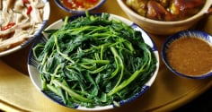 Mẹo luộc rau muốn xanh mướt, giòn ngon