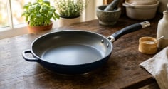 Mẹo phục hồi chảo chống dính bị bong tróc, bám dính cực dễ tại nhà