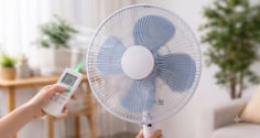 Vì sao nên bật thêm quạt khi mở điều hoà?