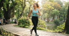 3 biểu hiên khi đi bộ chứng tỏ bạn khỏe mạnh, sống thọ