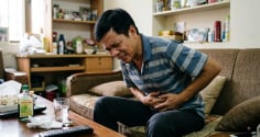Ăn uống điều độ, không rượu bia: Người đàn ông 65 tuổi vẫn mắc ung thư tuyến tiền liệt giai đoạn cuối