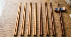 Cảnh báo quan trọng cho những gia đình đang sử dụng đũa tre, đũa gỗ
