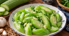 Cách xào mướp xanh như ngọc: Thêm 1 bước trước khi cho vào chảo, ai cũng khen