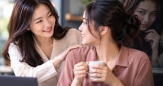  Người luôn tỏ ra tốt với bạn nhưng có 3 biểu hiện này: Càng thân càng nên đề phòng
