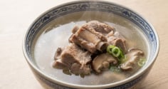 Canh hầm xương vừa ngon vừa bổ nhưng có 3 nhóm người nên hạn chế dùng