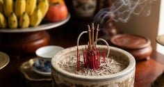 3 việc không nên làm ngay sau khi thắp hương
