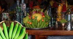 Bàn thờ cúng 5 quả, phú quý, phúc lộc ắt theo về: Ngũ quả đó là gì?