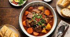Cách nấu bò sốt vang mềm nhừ, không có mùi gây
