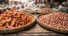 Đi chợ thấy 4 loại đồ khô này, đừng vội mua dù giá rẻ: Có dấu hiệu bất thường cần tránh