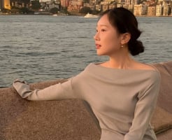 4 kiểu áo trẻ trung được các cô nàng xứ Hàn lăng xê nhiệt tình