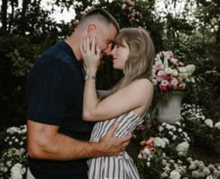 Taylor Swift gợi ý 6 outfit hẹn hò ngọt ngào, sang chảnh