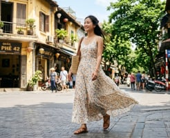 Vì sao phụ nữ nên mặc váy dài nhiều hơn váy ngắn? 4 lý do khiến item này ngày càng được ưa chuộng