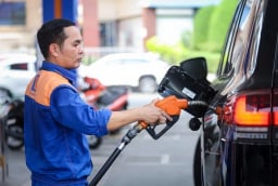 Nóng: Giá xăng giảm gần 4.000 đồng/lít, thị trường đảo chiều bất ngờ