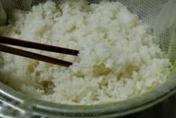Vì sao nấu xôi phải đồ 2 lần mới ngon?