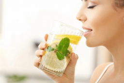 Uống nước chanh mỗi ngày có tác dụng giảm cholesterol