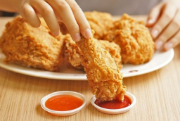 Làm gà rán KFC chỉ với 3 bước cực đơn giản