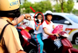 3 trường hợp không đội mũ bảo hiểm khi đi xe máy, ra đường CSGT cũng không thổi phạt
