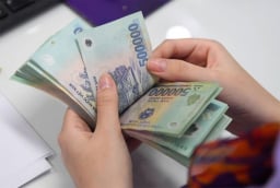 Đóng BHXH đủ 28 năm, là nữ giới sinh năm 1977 có được nghỉ hưu sớm?
