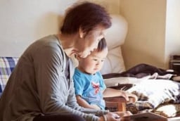 Kiểu bất hiếu mới đang lan rộng: Đau lòng hơn ăn bám cha mẹ, người trẻ lại xem nhẹ