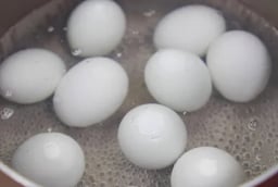 Luộc trứng vịt lộn cho thêm thứ nước này vào trứng sẽ không còn tanh và ngon hơn hẳn