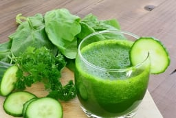 5 loại nước ép giúp da chống nắng tự nhiên, số 3 giá rẻ nhất
