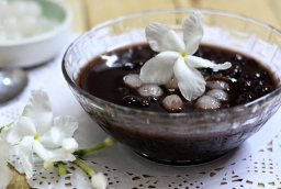Nấu chè đỗ đen chỉ bỏ đường thôi là dại: Làm thêm bước này chè bùi ngậy, nhanh nhừ rút ngắ thời gian nấu