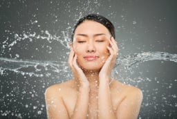 Bí quyết đơn giản mỗi tối giúp ngừa mụn mà không tốn tiền mỹ phẩm đắt đỏ