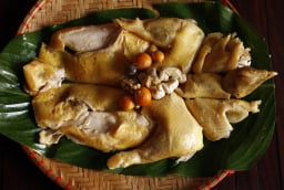 Luộc gà nước lã vừa tanh vừa đỏ, thêm 1 bước gà chín đều, ngọt đậm ngay