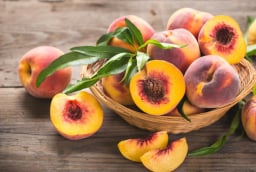 Tuyệt đối không ăn đào cùng 3 loại thực phẩm này kẻo rước họa vào than
