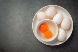 Trứng vịt không thể ăn tùy tiện, bác sĩ cảnh báo: 2 nhóm người này nên hạn chế