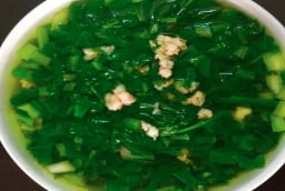Những người không nên ăn rau cải