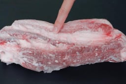 5 cách rã đông thịt không cần ngâm nước, vừa nhanh vừa giữ độ ngọt tự nhiên