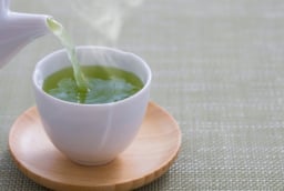 4 thay đổi có thể xảy ra trong cơ thể bạn nếu bạn thường xuyên uống trà xanh