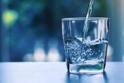 Cách uống nước lọc giúp giải độc cơ thể, hỗ trợ giảm cân an toàn