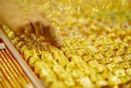 Giá vàng hôm nay 14/1/2026: Vàng SJC, vàng nhẫn biến động mạnh, tiếp tục neo đỉnh lịch sử