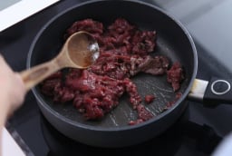 4 sai lầm khiến thịt bò xào bị dai dù ướp kỹ