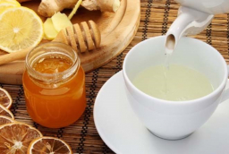 4 khung giờ uống nước mật ong ấm tốt cho cơ thể